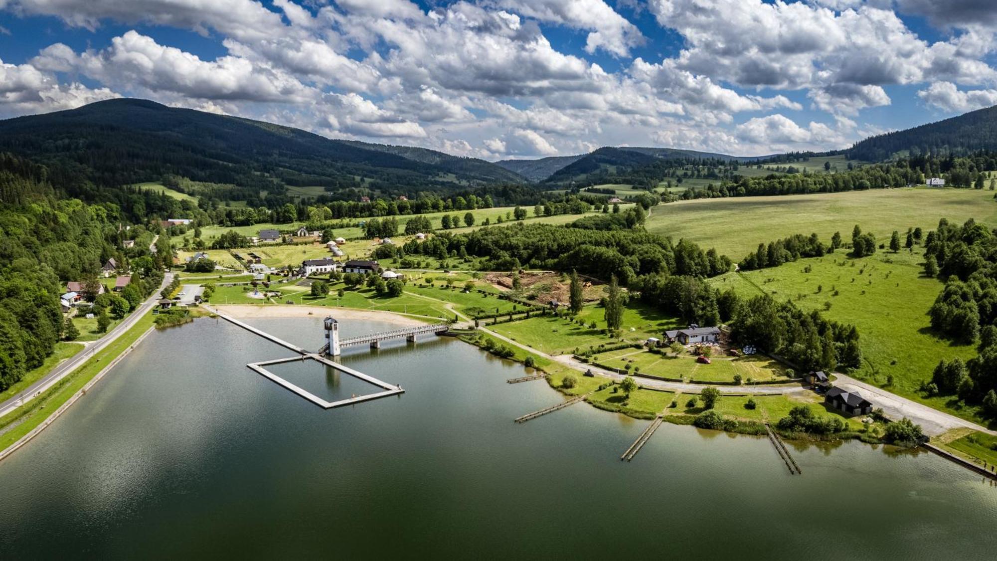 Biala Perla - Czarna Gora Resort By Sun & Snow Z Basenem I Sniadaniem Шенна Екстериор снимка